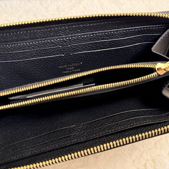 Louis Vuitton Clémence Wallet - Picture 5 of 10